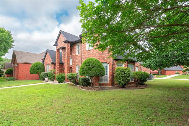Photo - 7100 Oakbrook Dr