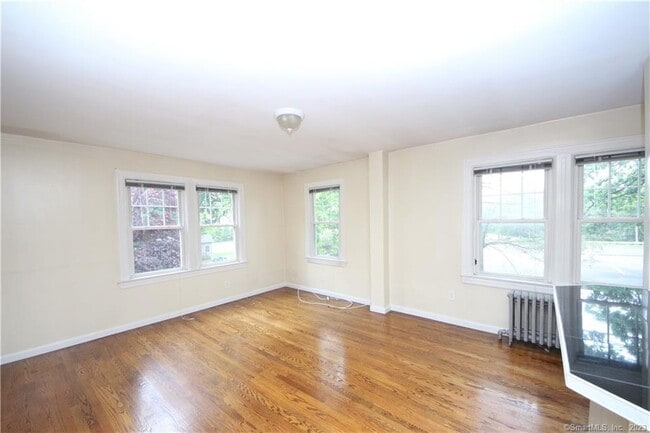 Photo - 14 Stark Pl Unit 1