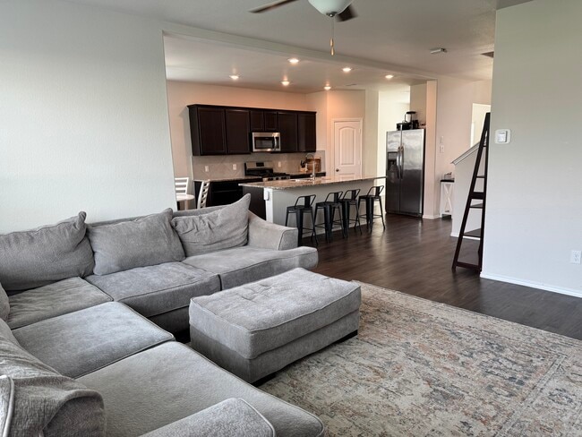 Photo - 16024 Dockside St