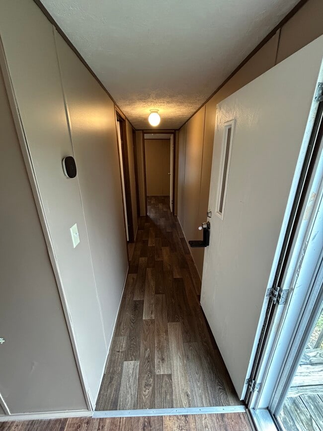 Photo - 1702 Mary St