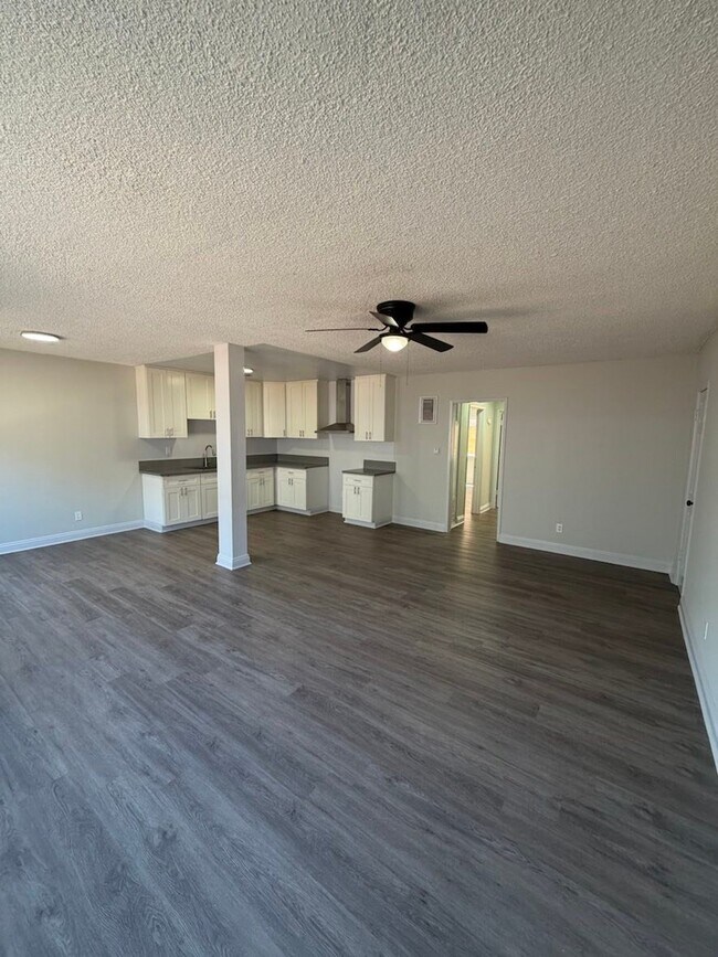 2919 Carmona Ave Unit 01