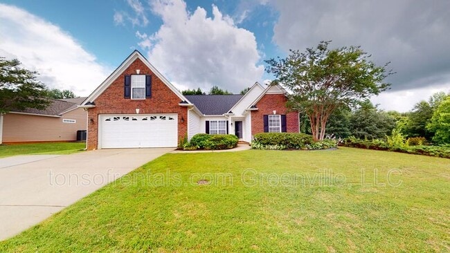 Photo - 210 Grimes Dr House