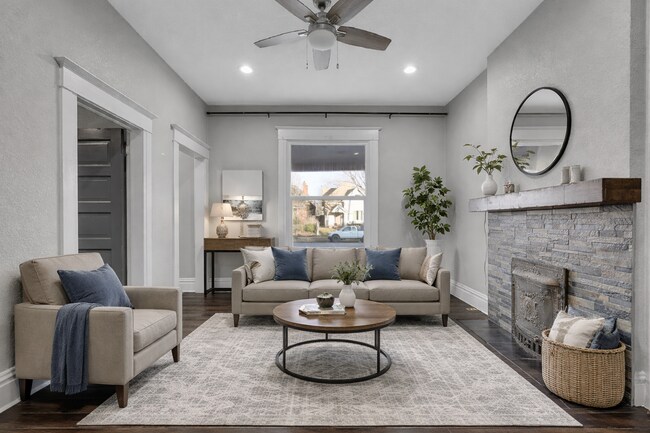 Photo - $3,140.95, $300 off the first month's rent, 4 Beds - 2 Bath, Single Family Home in Denver with Wa...