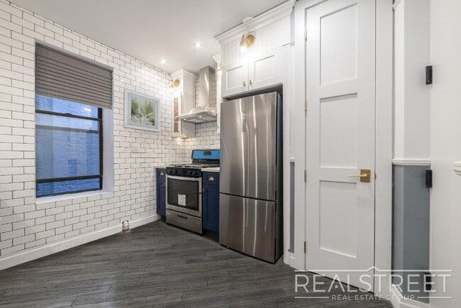 Photo - NEWLY RENOVATED 3 BED 2 BATH APT in Brooklyn Heights! Unit 3C