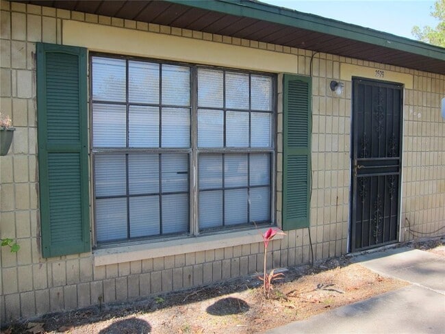 Building Photo - 2529 NW 62 Pl