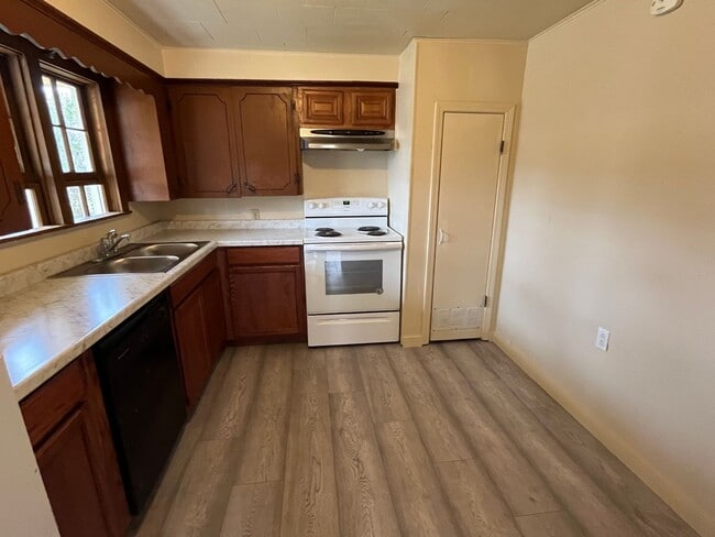 Photo - 302 S Elizabeth St