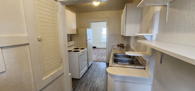 720-730 W Benton St