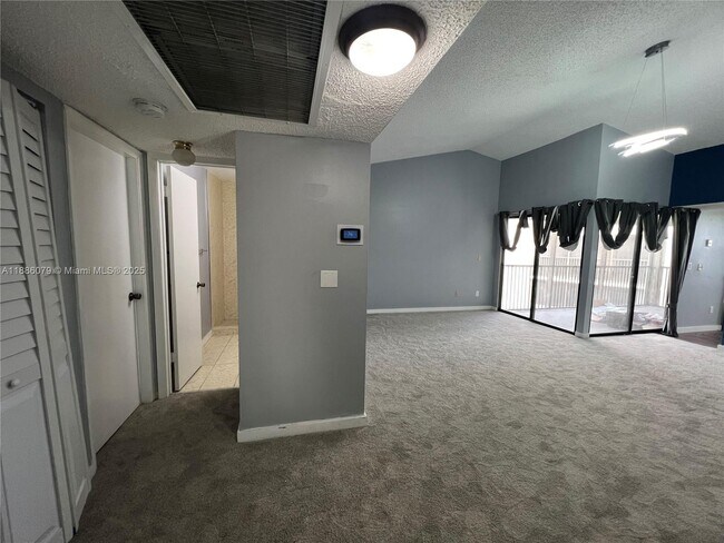 Photo - 809 Hamilton Dr Unidad 809A