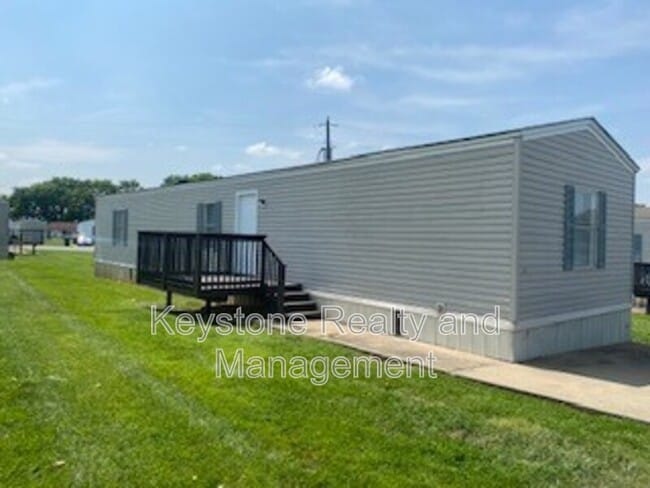 Building Photo - 721 Trevor Ln