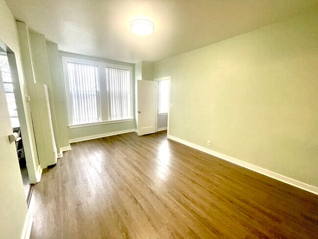 308 SC LIV - Scandia Mignon Apartment Homes