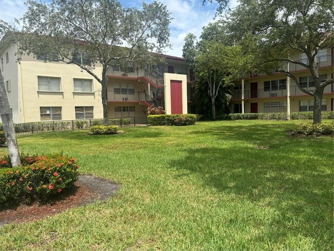 Building Photo - 151 SW 134th Way Unit 101N Rental