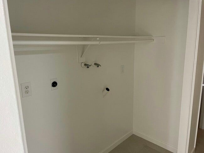 Photo - 8072 Constantine Dr