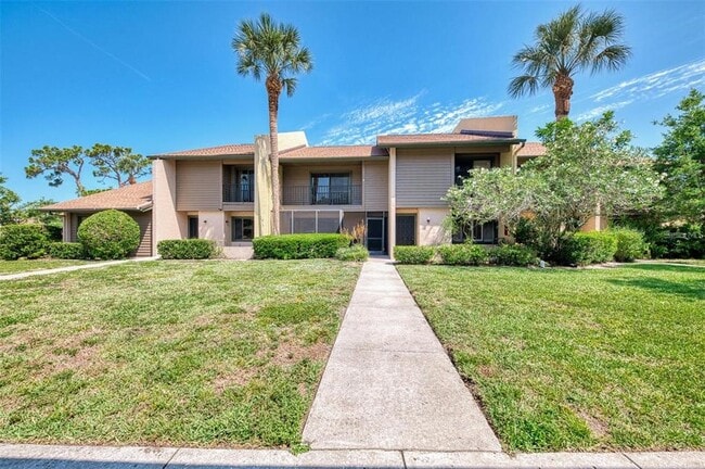 Building Photo - 935 Sunridge Way Unit B4