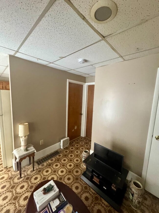 Photo - 503 N State St