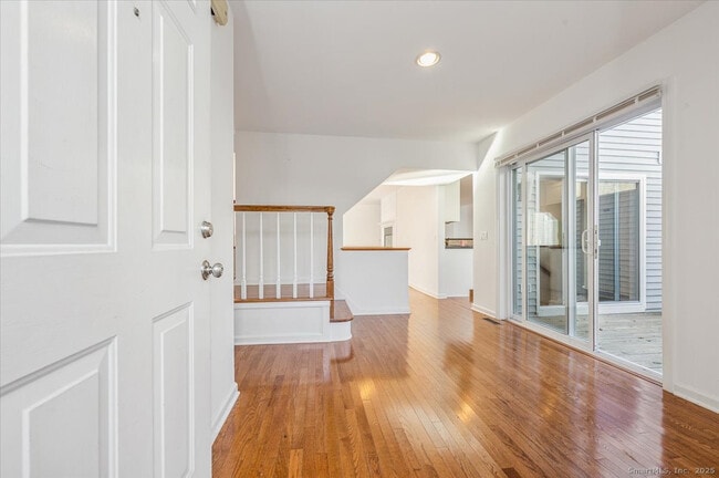 Photo - 66 Wilton Crest Rd Unidad 66