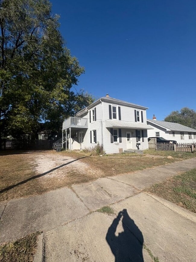 Building Photo - 103 N 10th St Unit 103 N 10th St #2