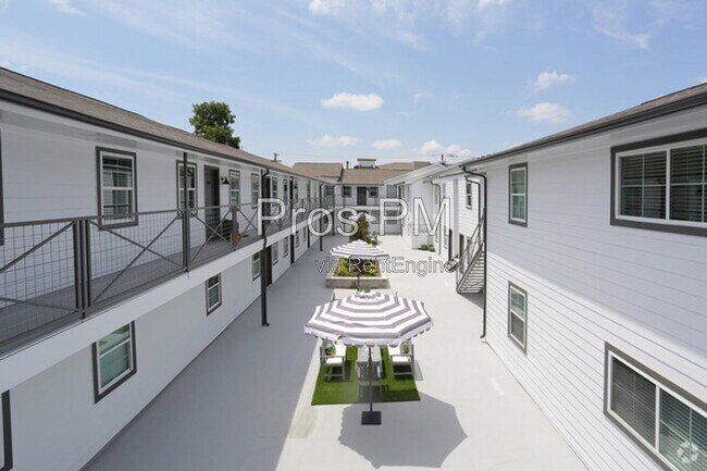 4633 Fairmount St Unit 107