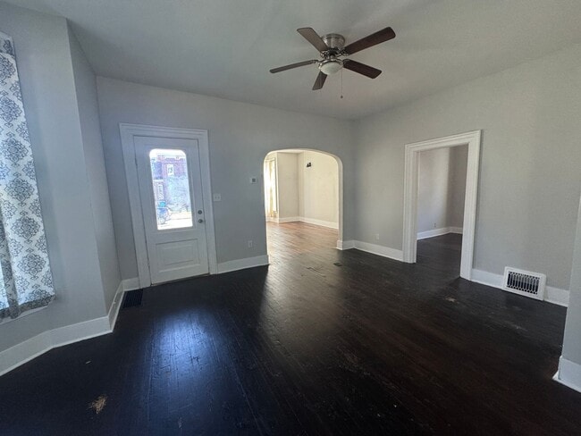 Building Photo - 302-304 Lenox Ave Unit #1 - Downstairs