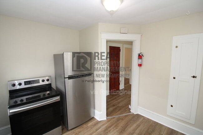 Photo - 23 Grove St Unit B
