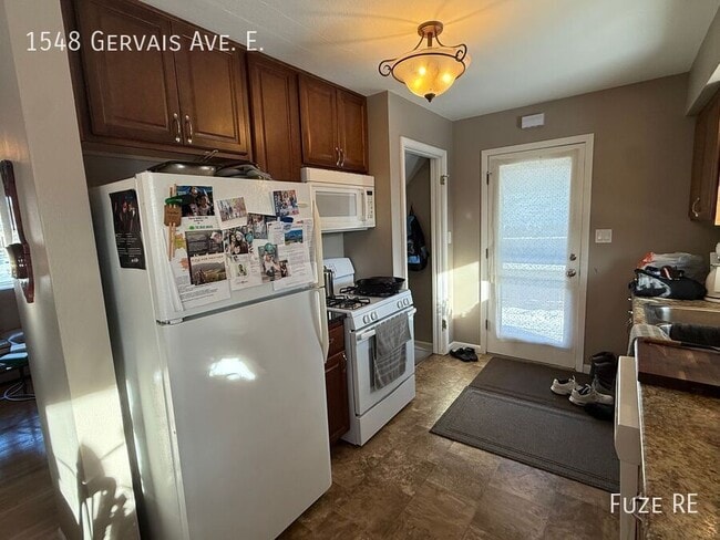 Photo - 1548 Gervais Ave E