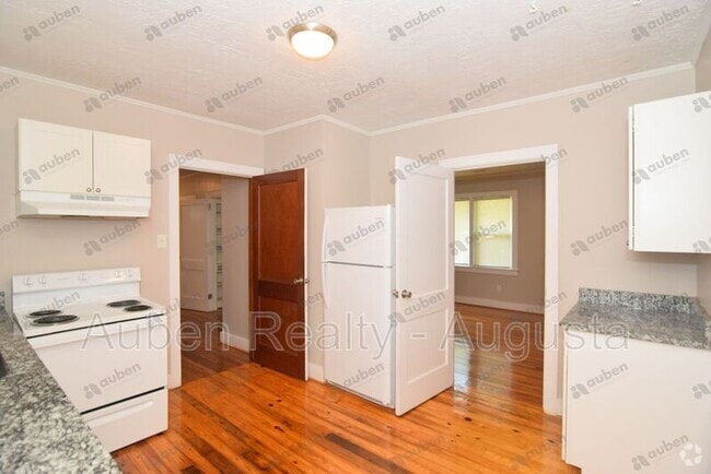 Building Photo - 2037 Spring Hill Ter Rental