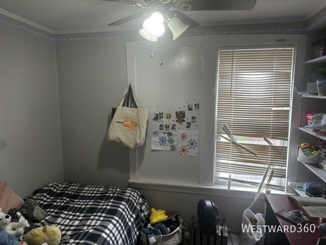 Photo - 3048 N Drake Ave Unit 1R