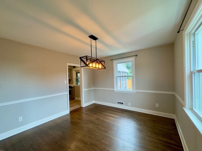 Photo - 205 Sipple Ave