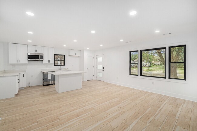 Photo - 1571 Pierce St House