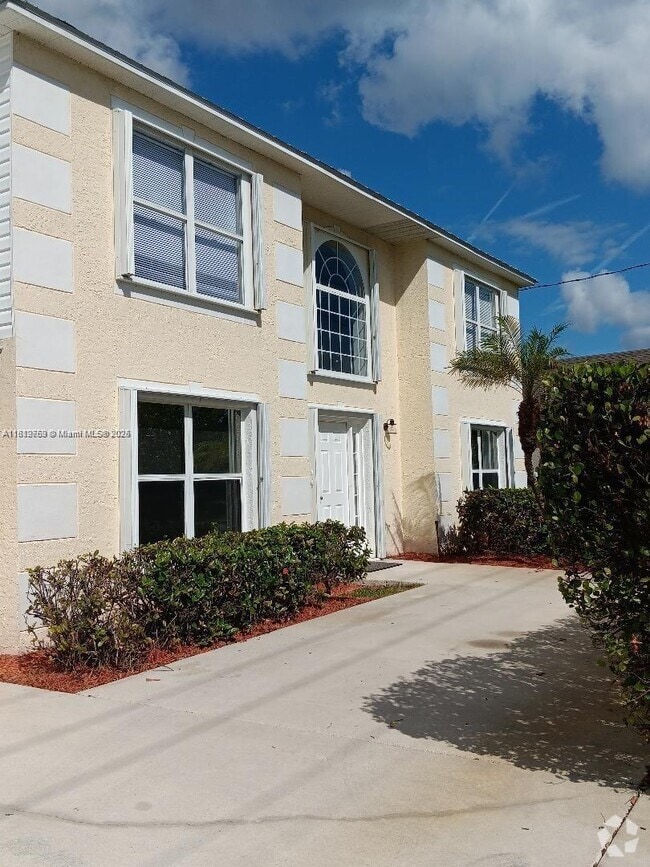 Building Photo - 642 NW Bayshore Blvd Rental