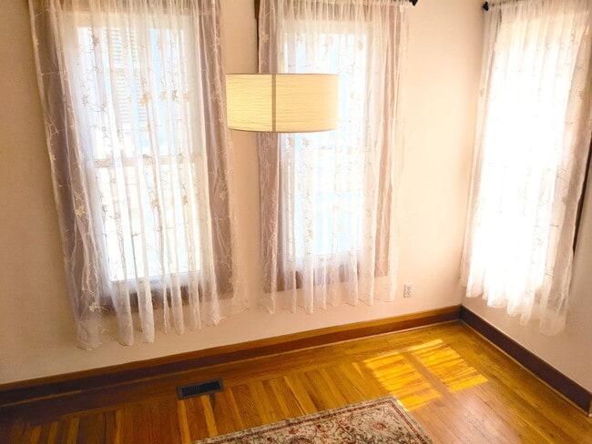 Photo - Rockridge Duplex | 3 Bed / 2 Bath | Hardwood Floors | Dogs Considered