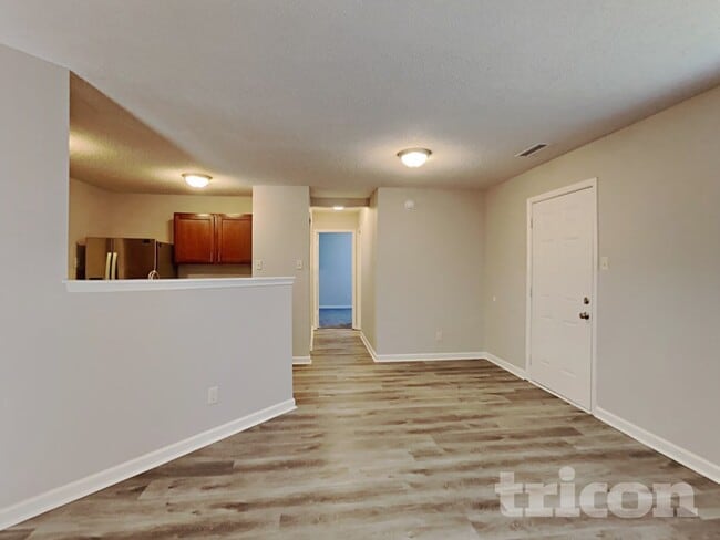 Photo - 940 Ravine Dr