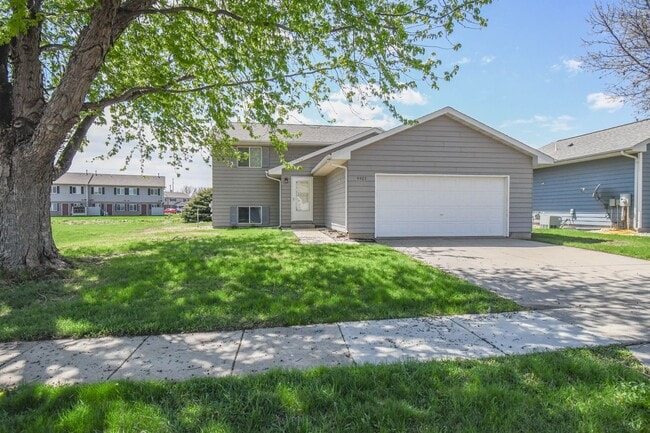 Photo - 4405 W Antelope Dr