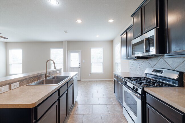 Photo - 25322 Saddlebrook Ranch Dr