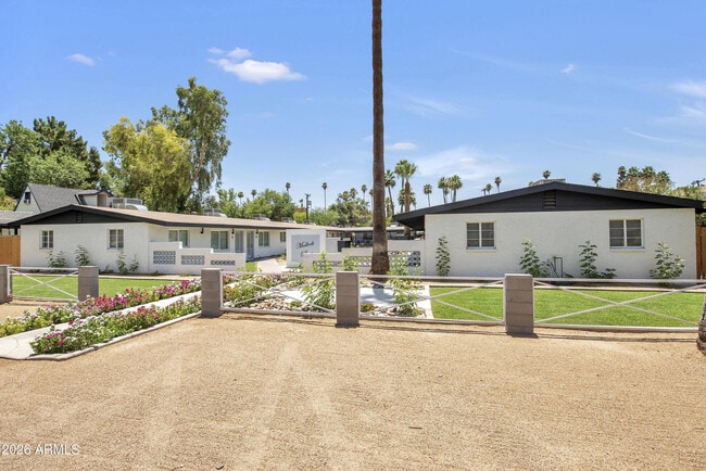 Building Photo - 35 W Medlock Dr Unit 2