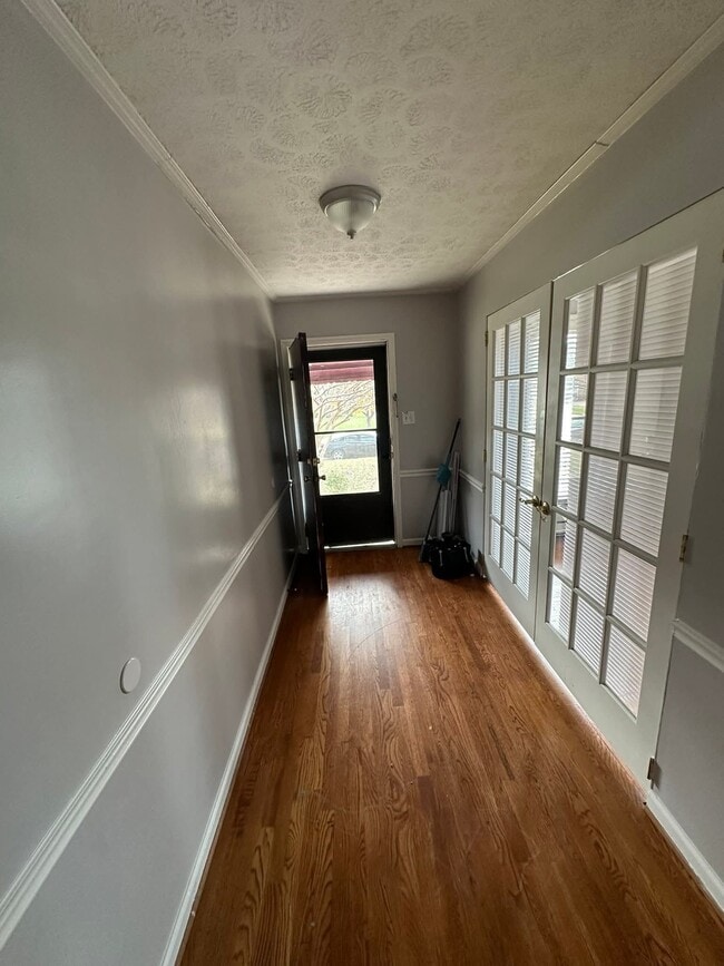 Photo - 1303 Kingsport Rd