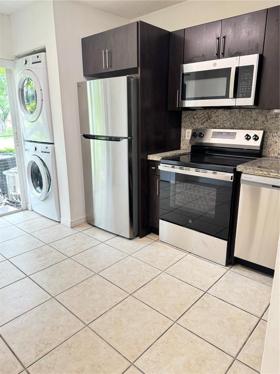 Building Photo - 7900 NW 6th St Unit 102 Rental