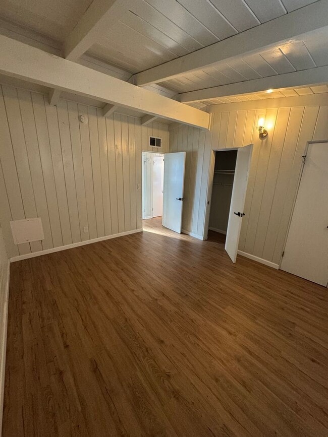 Photo - 2762 N Forgeus Ave