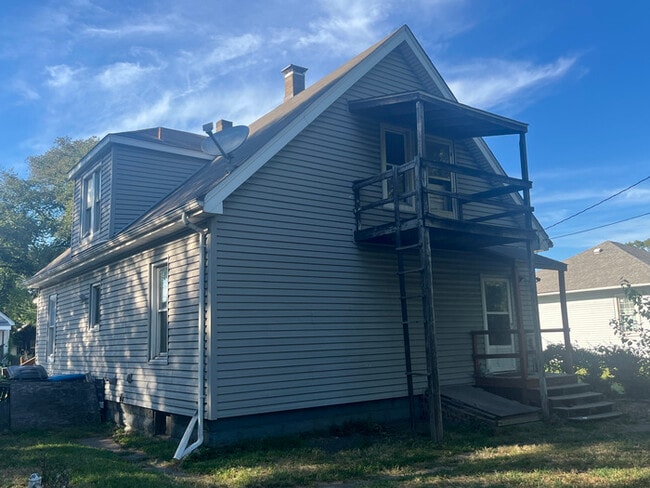 Photo - 2254 Lee Ave