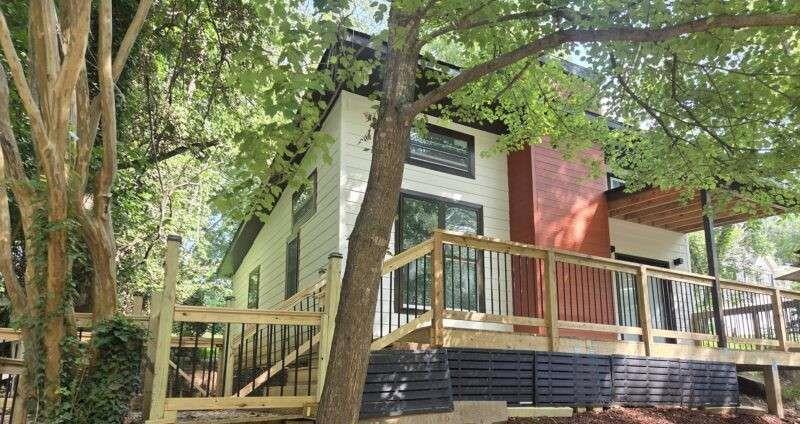 Photo - 5634 Simpson Ave