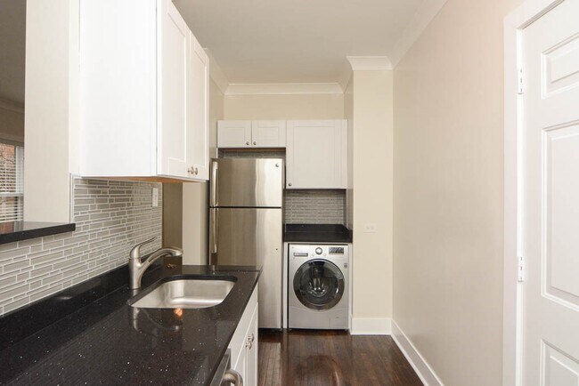 Photo - 727 W Roscoe St Unit J07P