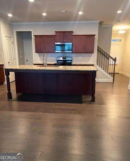 Photo - 20 Holdings Dr