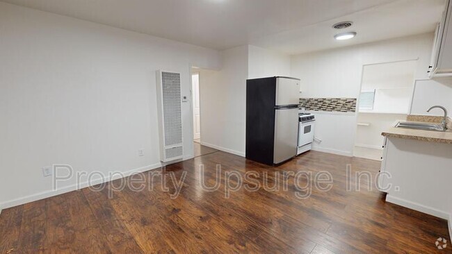 Building Photo - 3613 Shasta Dam Blvd Rental