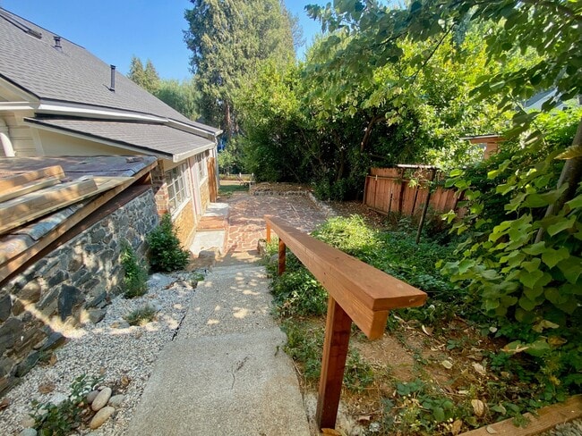 Photo - 414 S Pine St