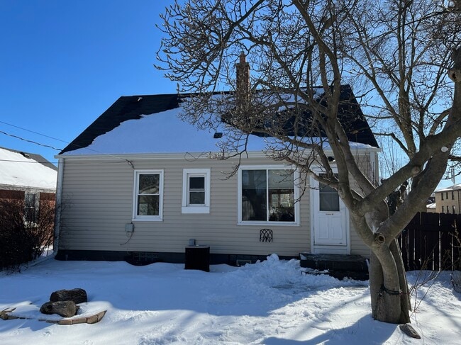 Photo - 8634 W Burleigh St