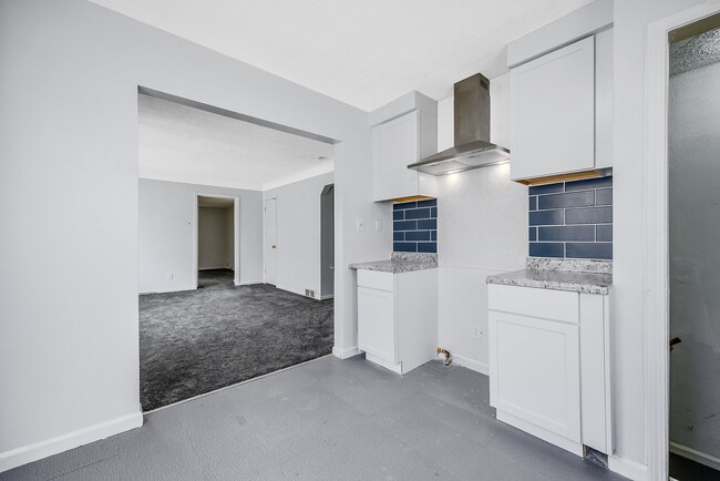 Photo - 11700 Engleside St