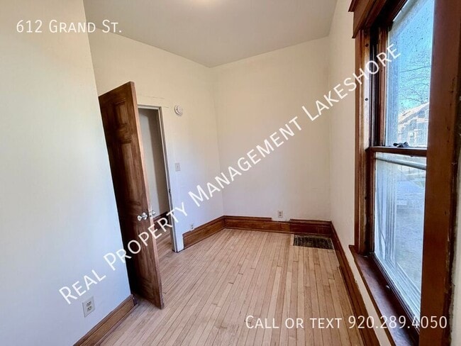 Photo - 612 Grand St