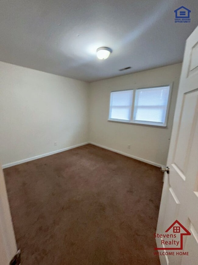 Photo - 412 Greggview St