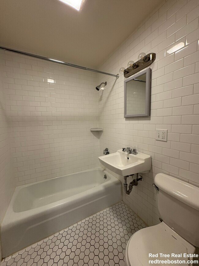 Photo - 172 N Beacon St Unit 3