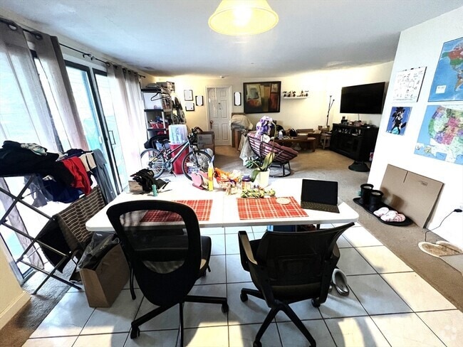Building Photo - 295 W Wyoming Ave Unit 3A Rental