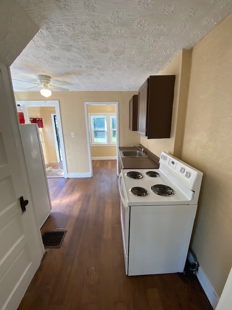 216-218 W Parkwood Dr